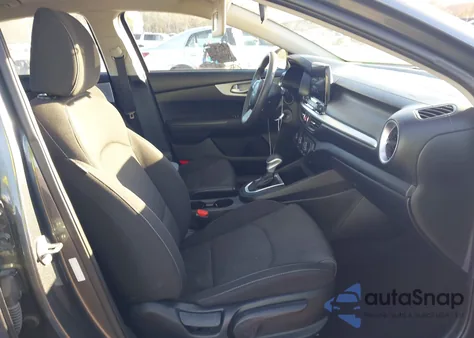 2024 Kia Forte Lx z USA, uszkodzony, nr VIN 3KPF24AD0RE687823